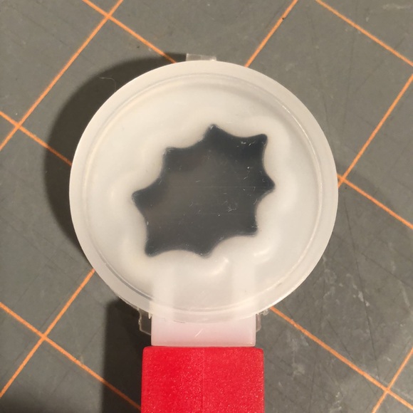 Sizzix PaddlePunch Positionable Hand Punch Dies - Picture 3 of 15